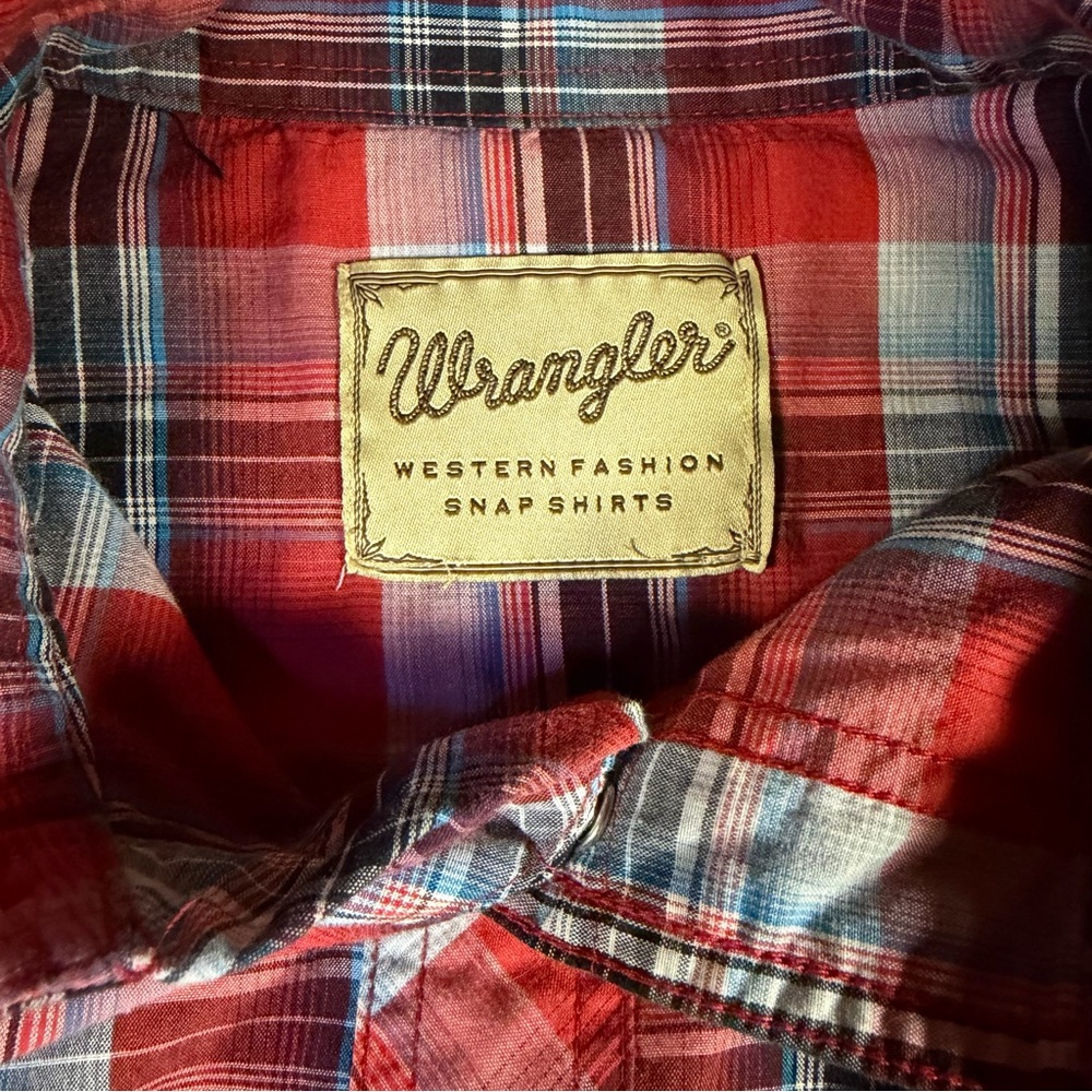 Wrangler Men's plaid pearl snap button western shirt size L